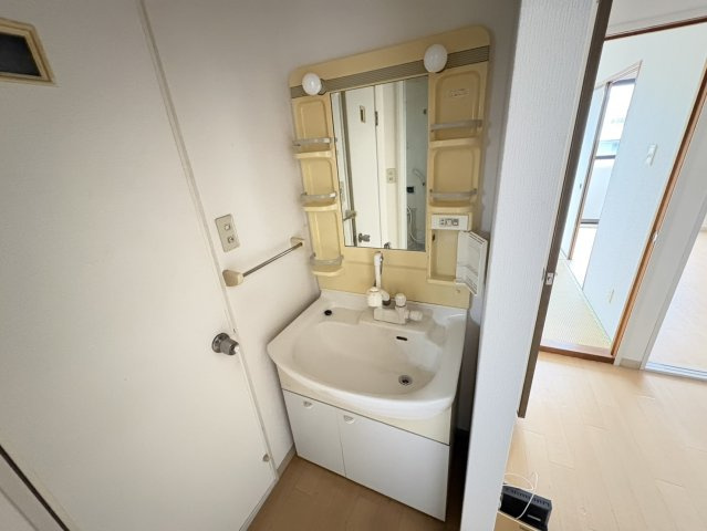 ガーデンホームズⅠの独立洗面台