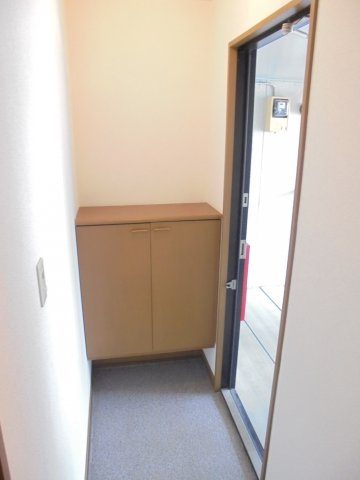 サニーコート田辺Ａの玄関