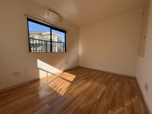 ボーマノワの洋室