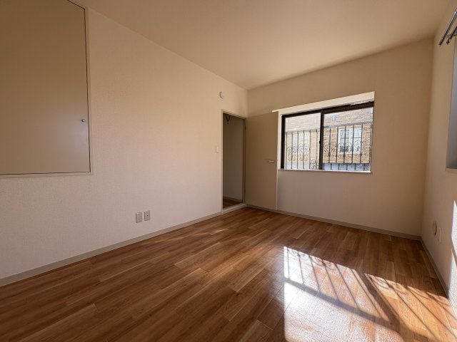 ボーマノワの洋室