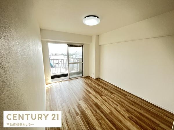 【洋室】 | パークハイツ千島 | クロス、フロアタイル貼替済！窓もあるので、陽当りも良く住みよいお部屋です！