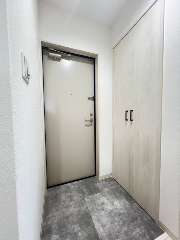 クリエオーレ一津屋Ⅰの玄関