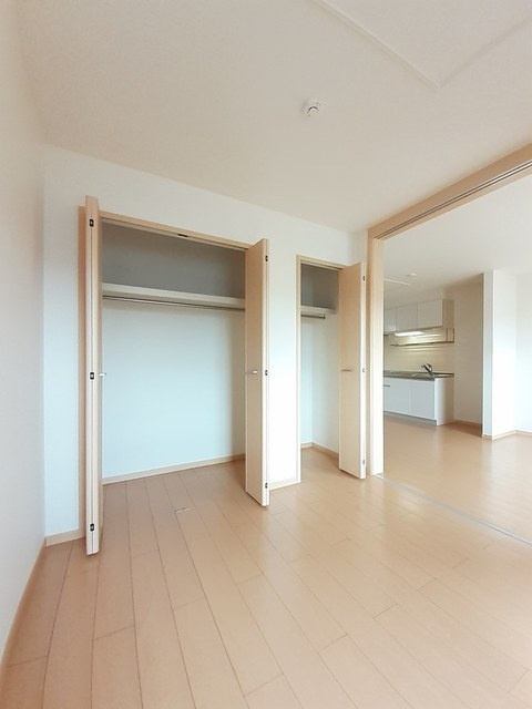 サニーガーデンの洋室