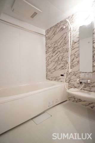 熊本市中央区平成１丁目のアパートの浴室