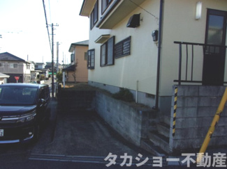【駐車場】