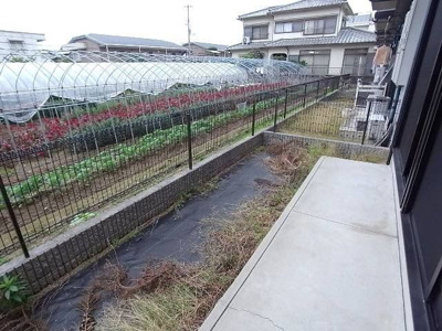 【庭】 | ラ・メルヴェーユ | 専用庭