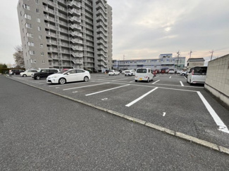 【駐車場】