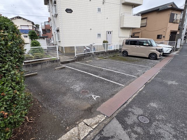コンフォートMORIの駐車場