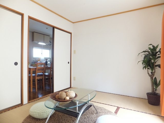 メゾン美里Ａの和室