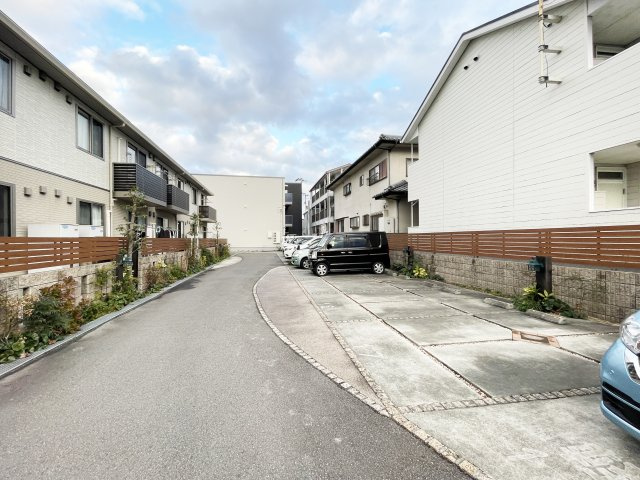 シャーメゾン　フォーレ蔵本　Ⅰ番館の駐車場