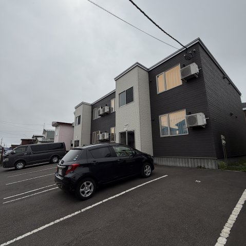 ベルン若草の駐車場|駐車場があるので、車を買う予定の方も安心です