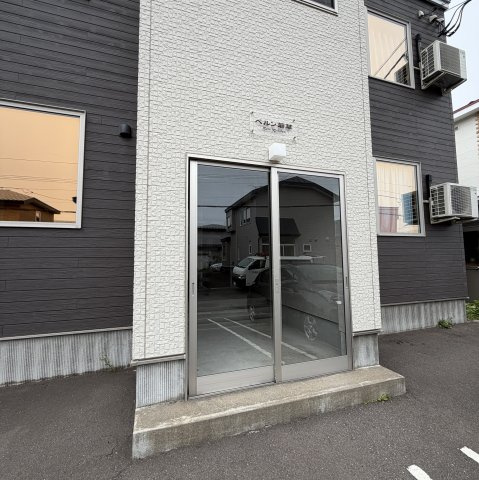 ベルン若草のエントランス|毎日通るエントランスはこのようになっています