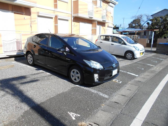 ウィズ北方の駐車場
