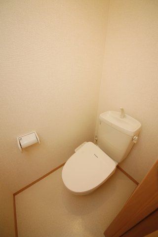 リビングタウン小倉町のトイレ
