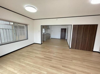 【居間・リビング】 | エメラルドマンション吉塚Ⅱ　★プライスホームなら仲介手数料が割引価格です★