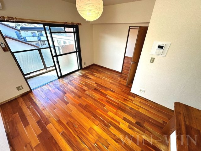 ユトリロキャッスルの居間・リビング