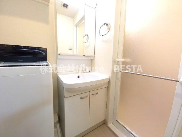 アドバンス三宮シュロスの独立洗面台