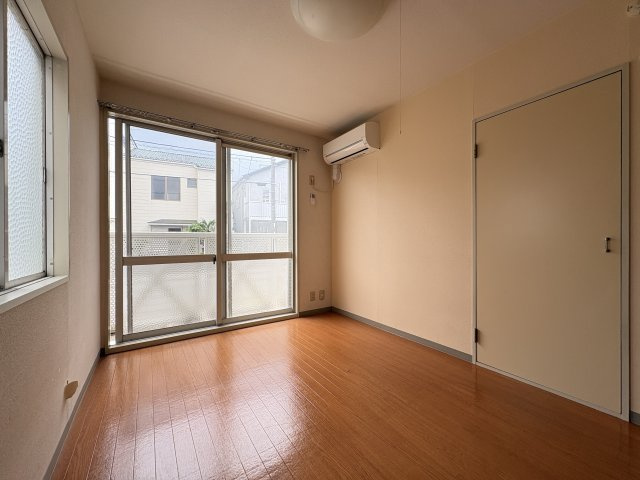 エクレールＡ棟の洋室