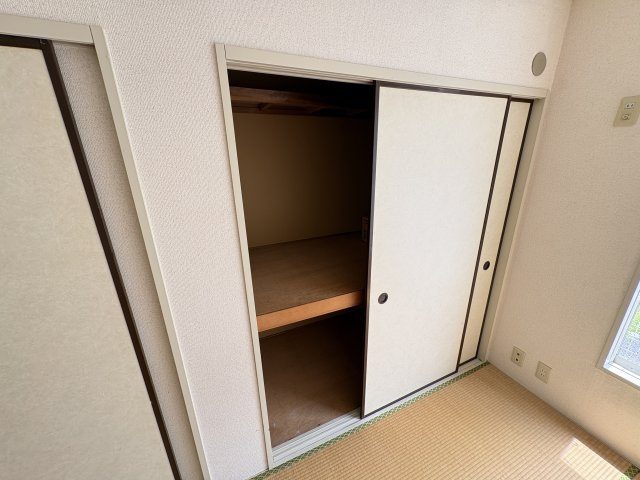 エクレールＡ棟の収納