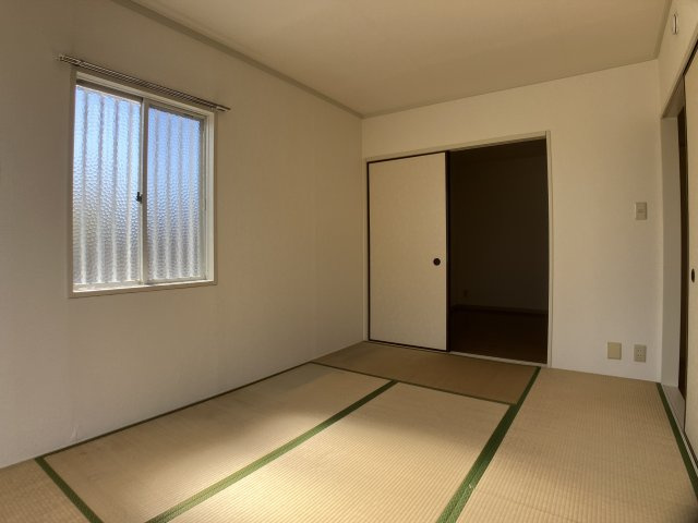 エクレールＡ棟の和室