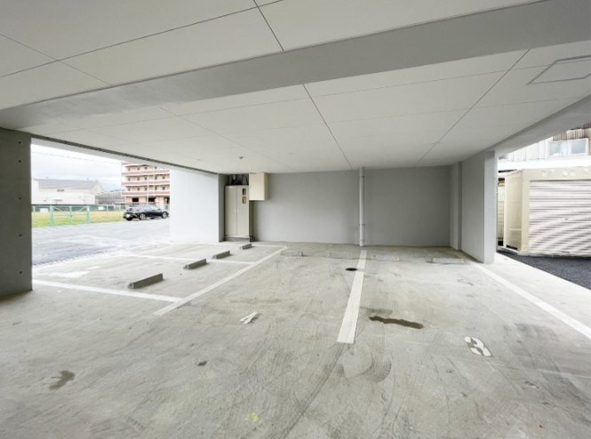 LEXUS GARDEN 社領の駐車場