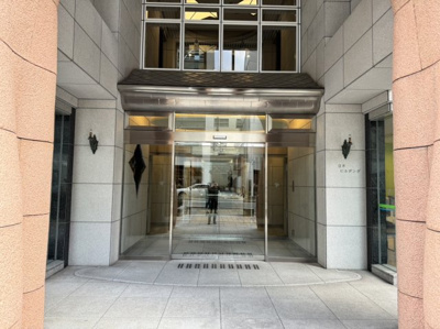 【エントランス】 | 日本ビルヂング