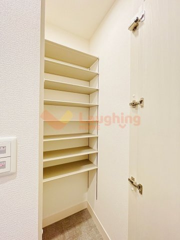 グランツ アルファの玄関|落ち着いた玄関です※同タイプのお部屋になります。