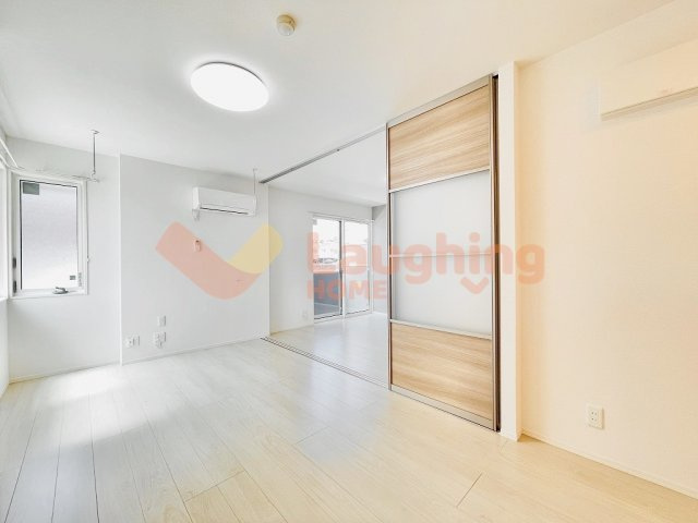 グランツ アルファの居間・リビング|ゆったり過ごせるリビングです※同タイプのお部屋になります。