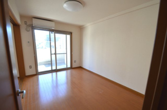 【洋室】 | ピーノドゥーエ