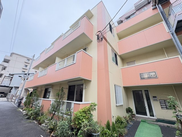 サラスバティ・辻井の外観