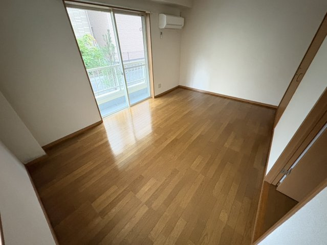 サラスバティ・辻井の内装