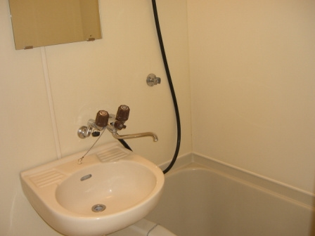 ガーデンハウス本八幡の浴室