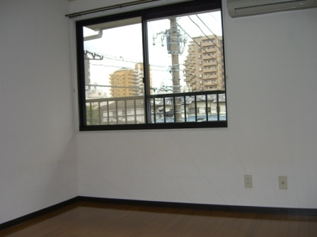 ガーデンハウス本八幡の洋室