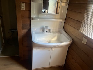 網走市字潮見44-8売家の独立洗面台