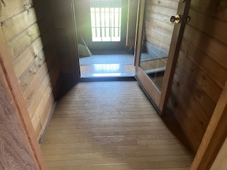 網走市字潮見44-8売家の玄関