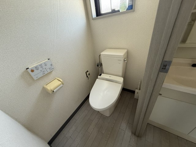 箕郷町生原　売事務所のその他|事務所　トイレ