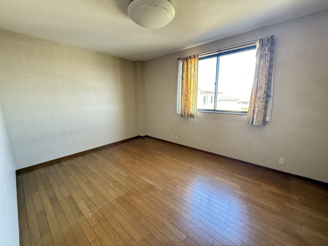 箕郷町生原　売事務所の洋室|201号室　洋室2