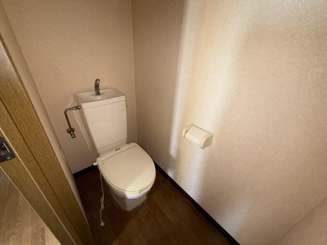 箕郷町生原　売事務所のトイレ|２０３号室　トイレ