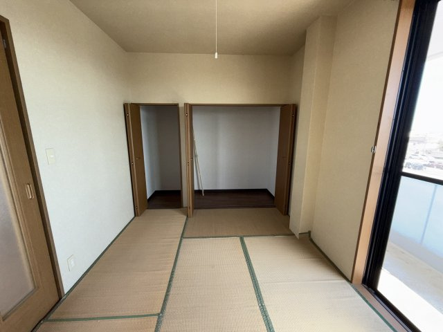 箕郷町生原　売事務所の収納|２０３号室　和室収納