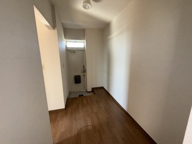 箕郷町生原　売事務所の玄関|２０３号室　玄関