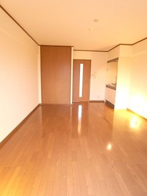 【収納】 | ラフィーネ友泉 | 別号室の写真になります。現況優先。