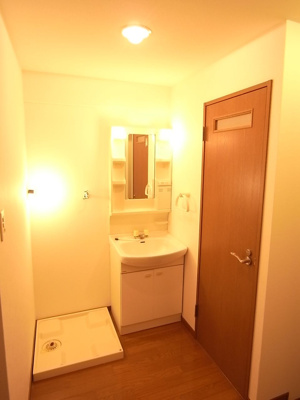 【洗面所】 | ラフィーネ友泉 | 別号室の写真になります。現況優先。