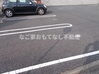 【駐車場】 | 敷地内駐車場で便利です。