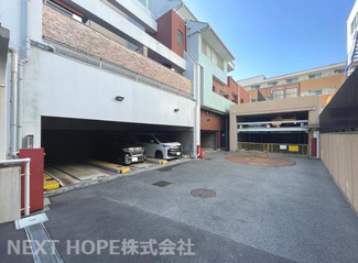 【駐車場】 | 敷地内駐車場権利付きです（機械式に付き高さ制限有り）♪月額4，100円です！