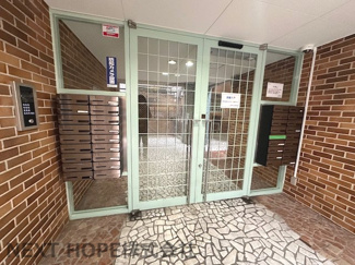 【エントランス】 | エントランスはオートロックです♪女性の方も安心してご入居していただけます(^^)