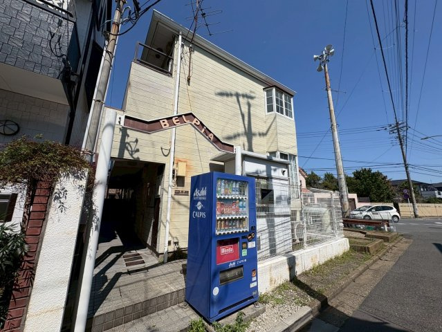 ベルピア菅野のエントランス