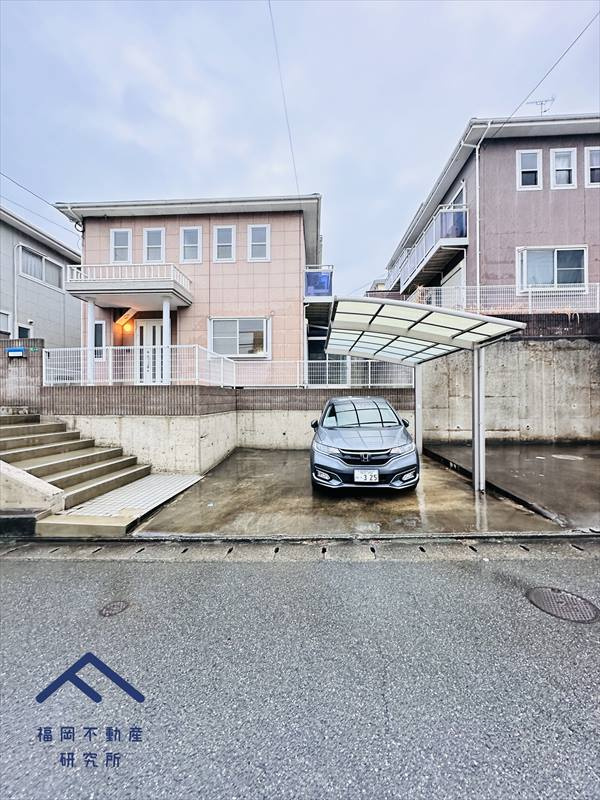福津市花見が丘3丁目　戸建ての外観