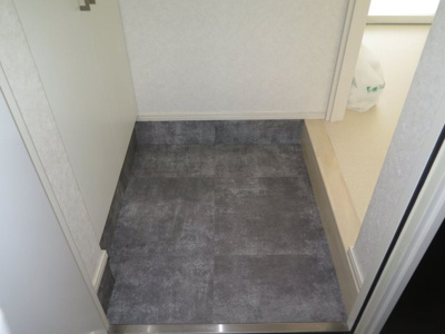 【玄関】 | プライムスクエア | 別号室の写真になります。現況優先。