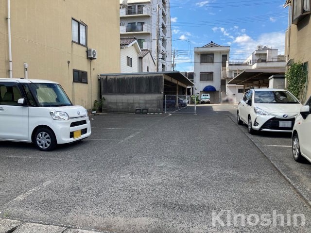 高田駐車場の外観