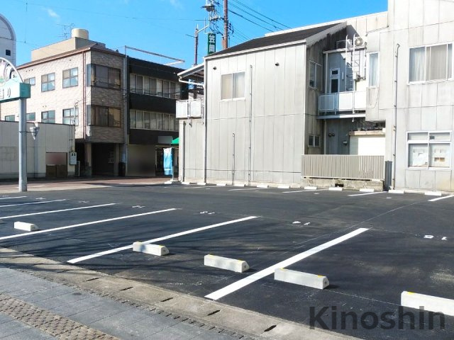 木乃新駅前駐車場の外観